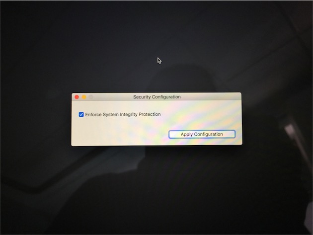 Pour désactiver System Integrity Protection, redémarrez votre Mac sur la partition de restauration en maintenant ⌘R au démarrage). Dans le menu des utilitaires, sélectionnez Security Configuration.
