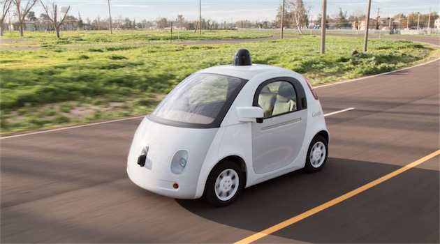 Google prévoit des voitures qui pourraient rouler sans chauffeur, et en tout cas sans conducteur à bord.