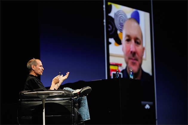 Steve Jobs ne détestait pas la mise en scène, mais lors des keynotes récents, la forme a pris parfois le pas sur le fond