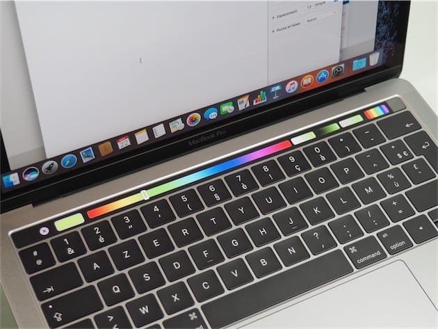 La Touch Bar en action sur un MacBook Pro 13 pouces.