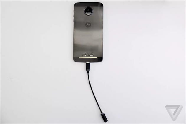 Des écouteurs Apple avec un connecteur Lightning ou l'itinéraire d'une  rumeur