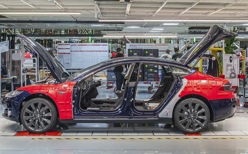 Michel Sapin would like Tesla to set up its European factory in France